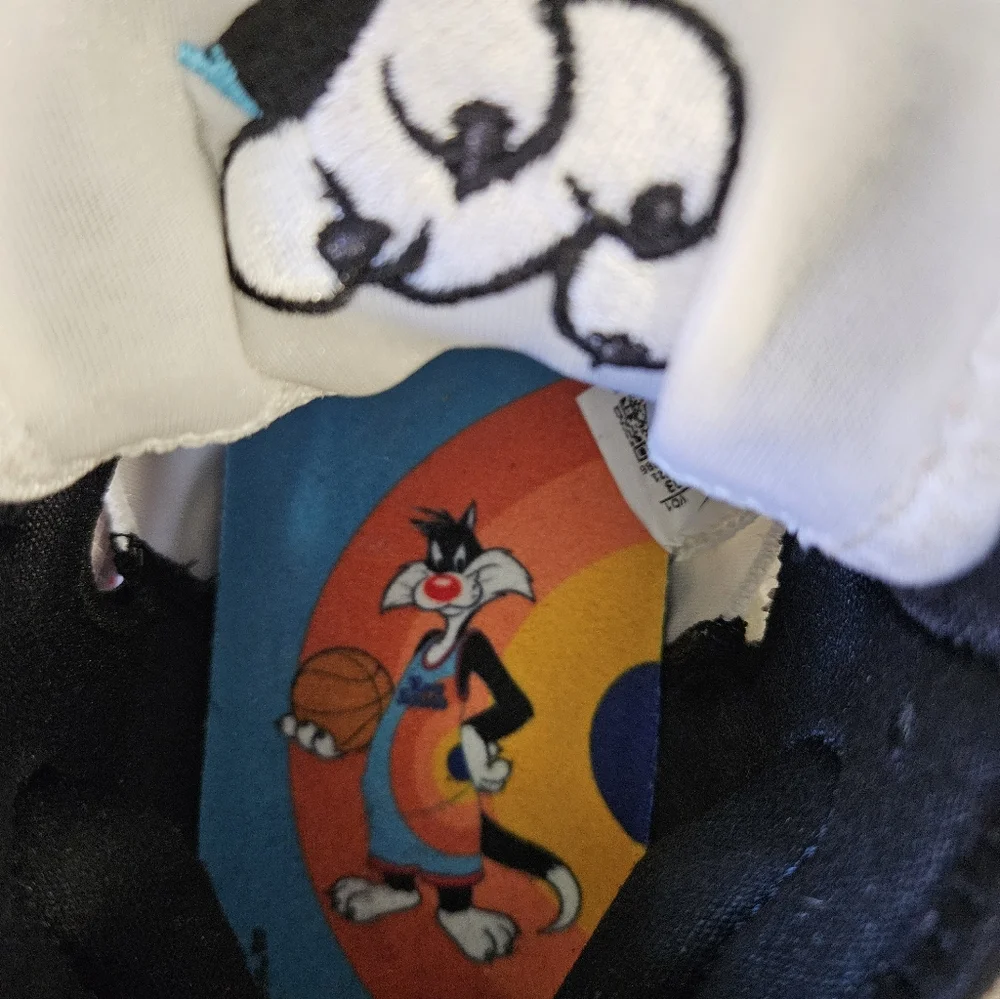 LeBron XV111 Low Nike, 8 Men's, White/ Bright  Crimson- Black - Picture 5 of 16